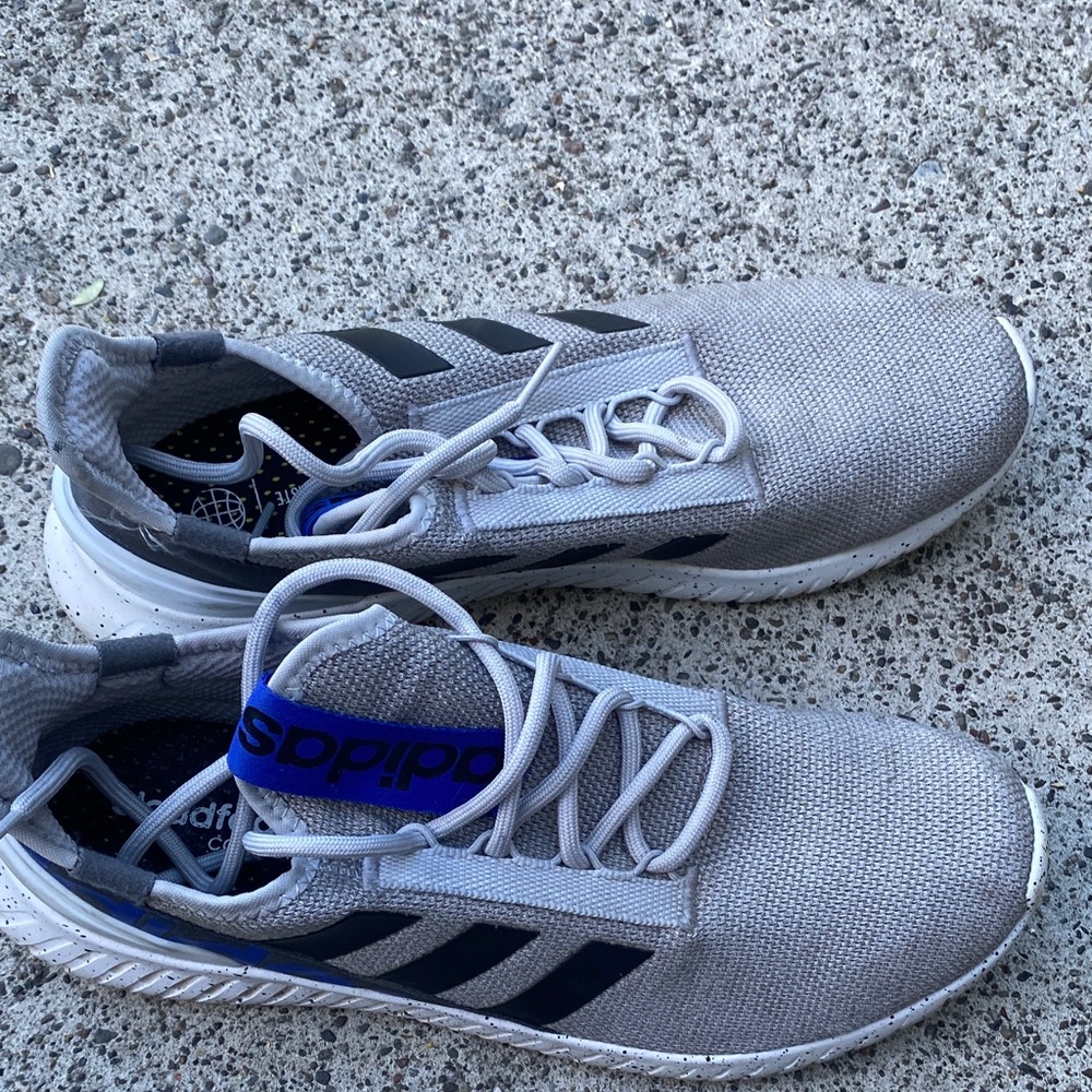 Adidas Men's Gray and Black Sneakers